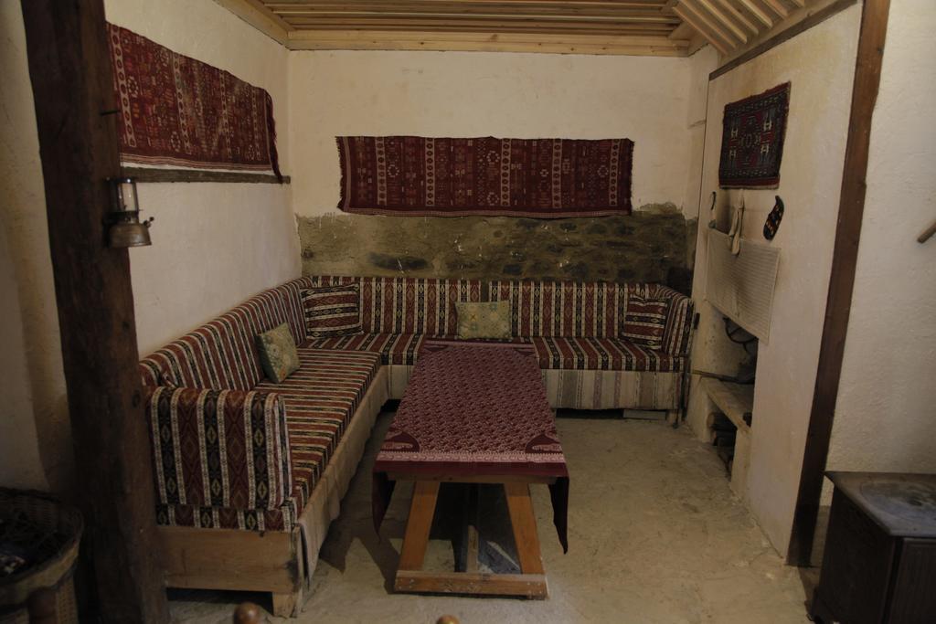 Haci Sakirler Konagi Hostal Mudurnu Exterior foto