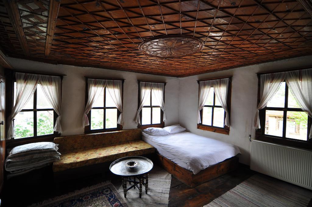 Haci Sakirler Konagi Hostal Mudurnu Habitación foto