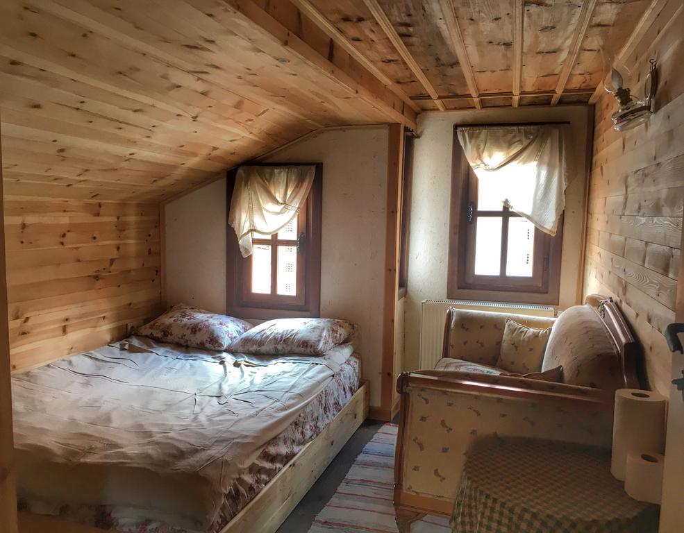 Haci Sakirler Konagi Hostal Mudurnu Exterior foto