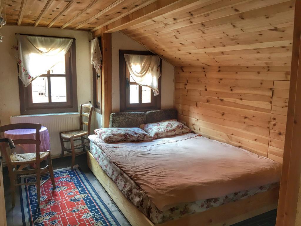 Haci Sakirler Konagi Hostal Mudurnu Exterior foto
