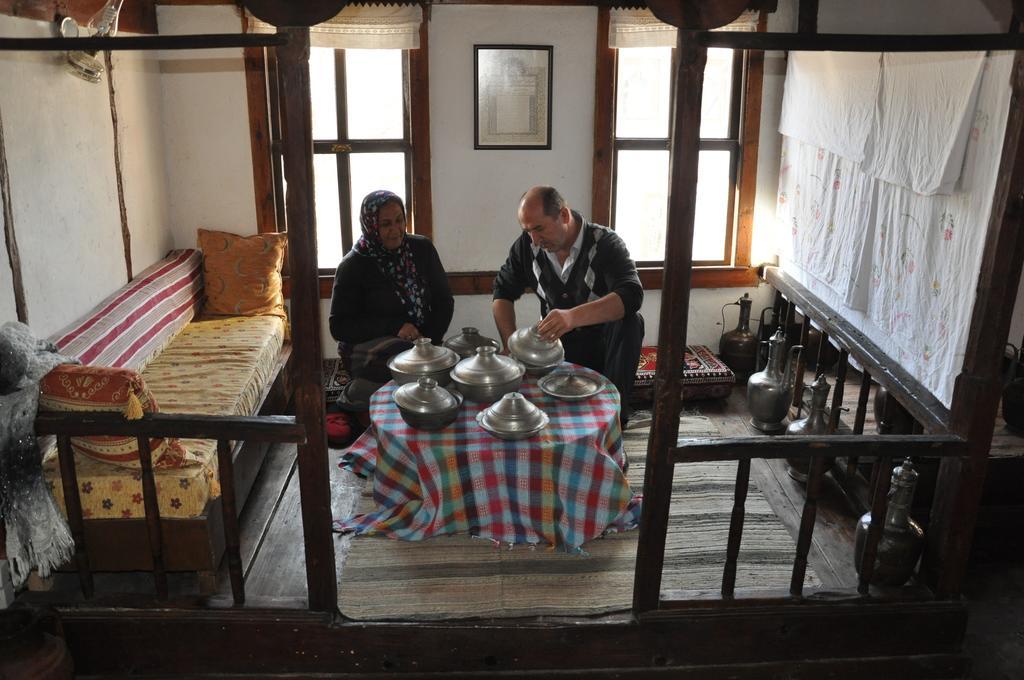 Haci Sakirler Konagi Hostal Mudurnu Exterior foto